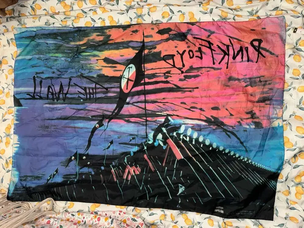 Vintage 1982 Pink Floyd The Wall Marching Hammers Tapestry Flag Winterland Heart